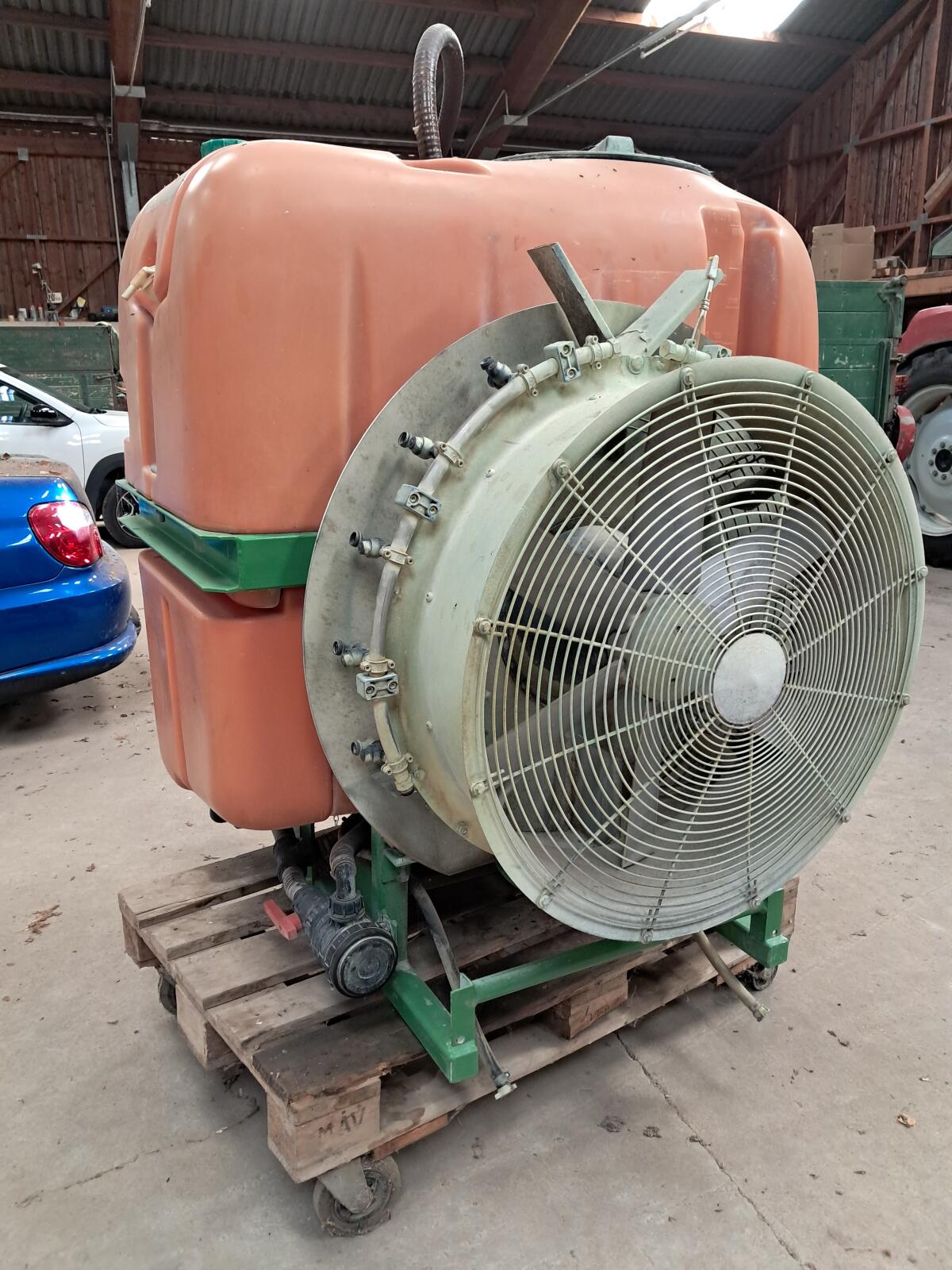 Weingartenspritze Jessernigg 2