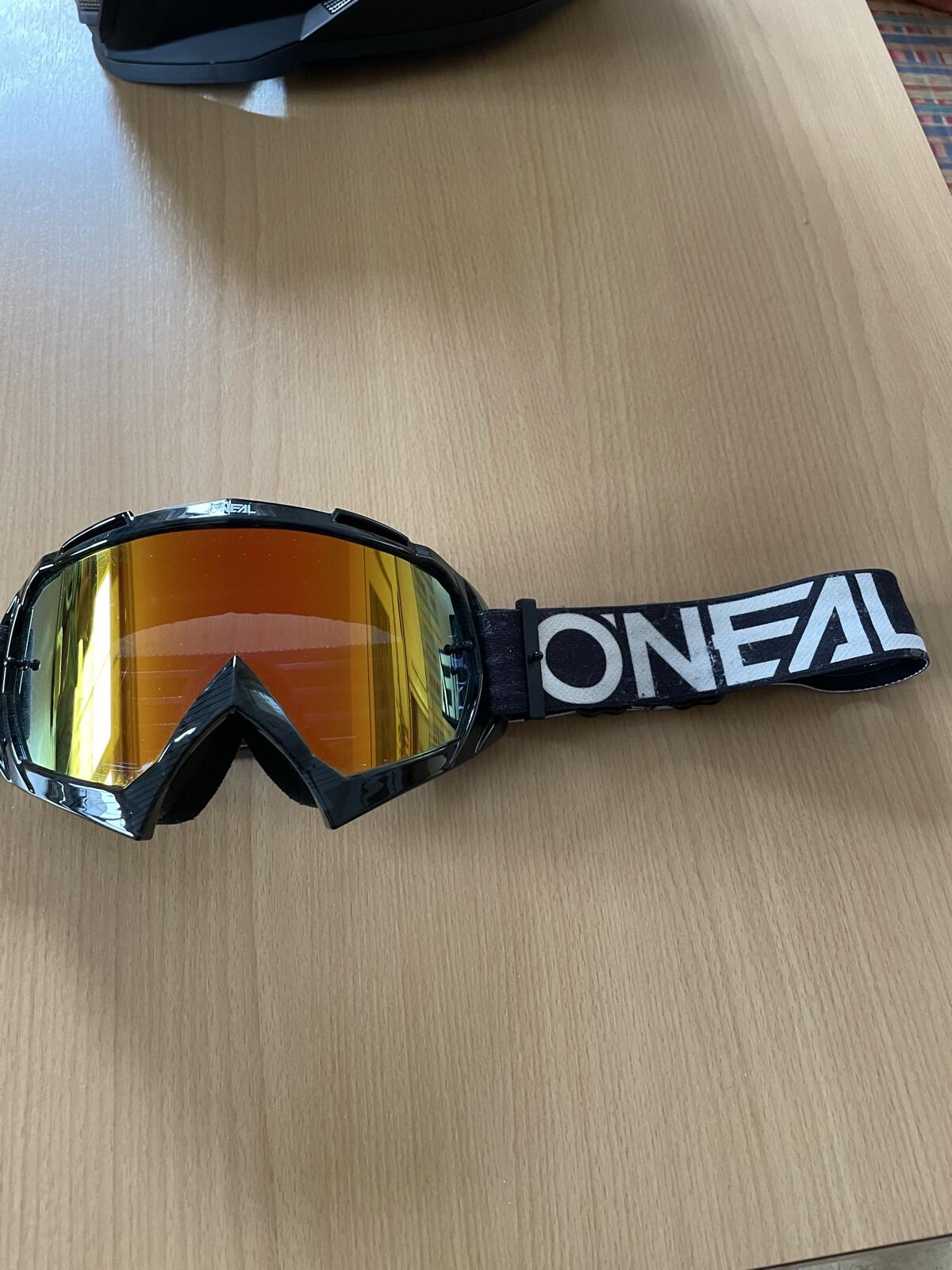 LS5 Helm inkl. Brille 3