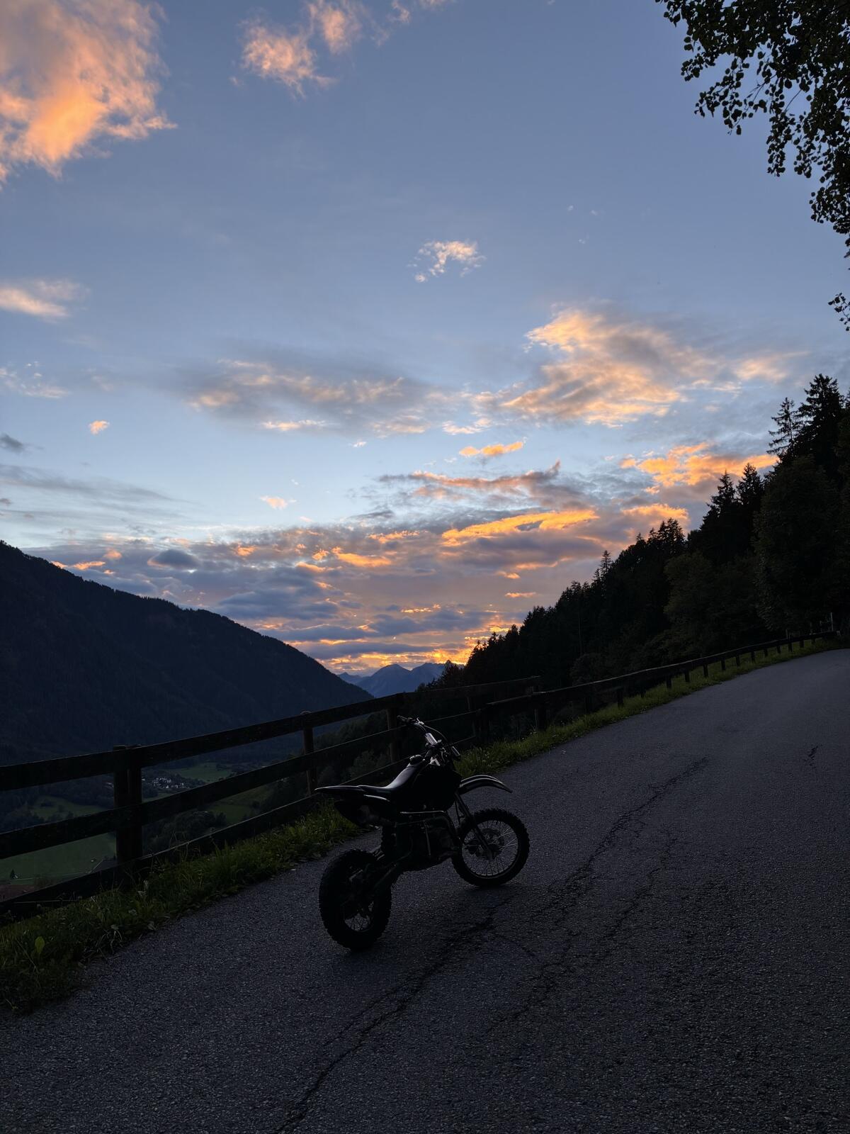 Generic XRX125 Pitbike 2