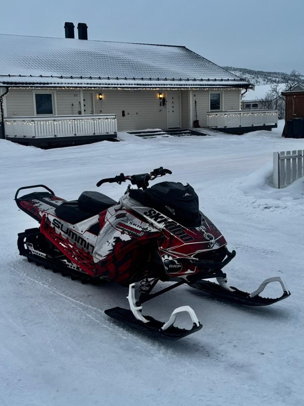 Ski-Doo Summit Expert 3