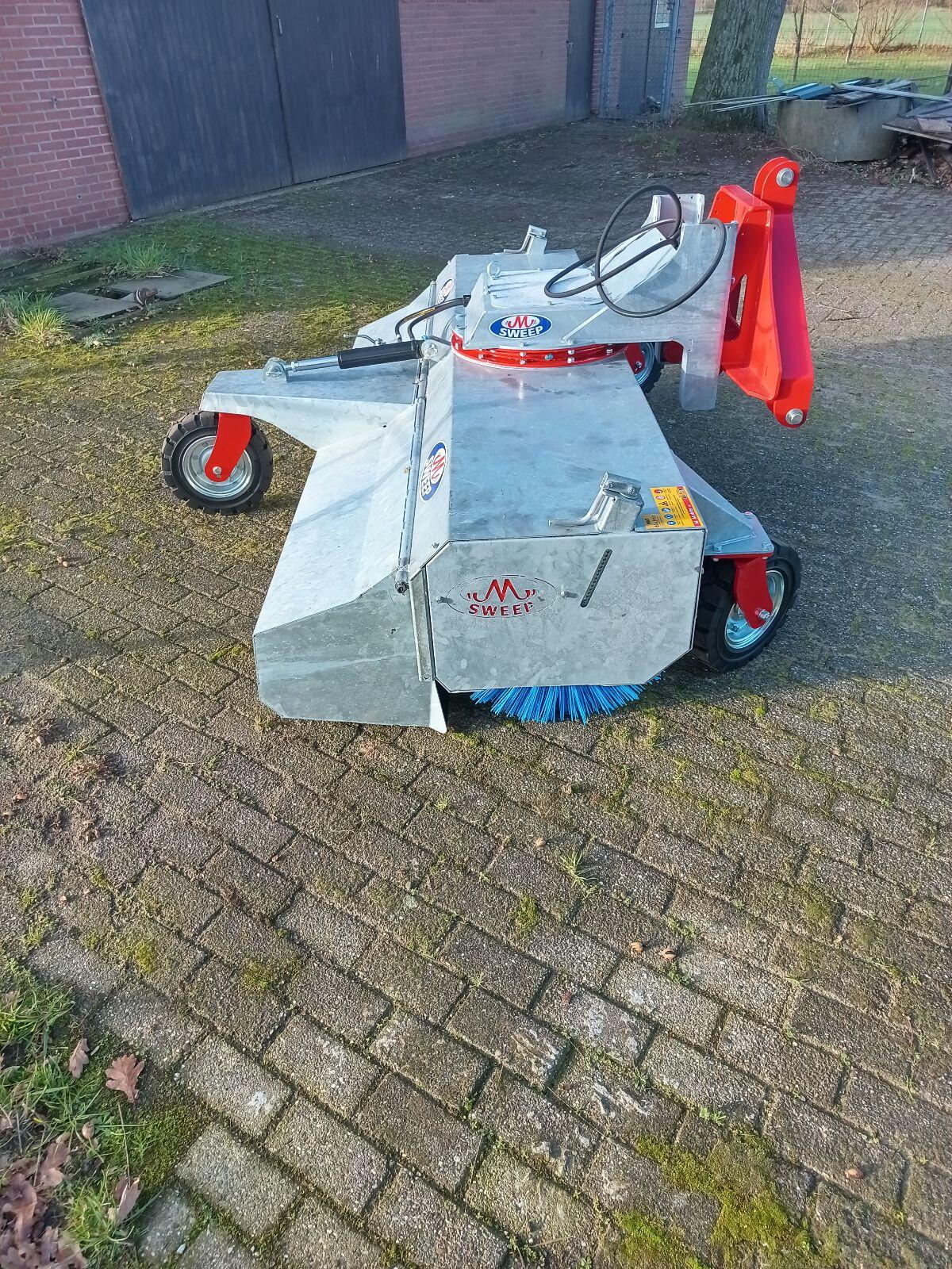 Veegmachine nieuw!! M Sweep 3