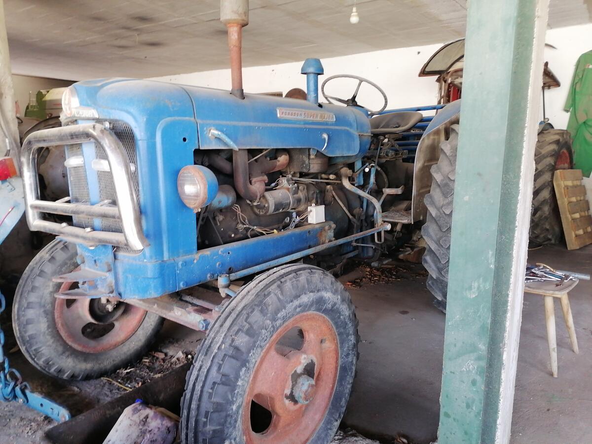 Traktor Fordson Super Major 48 PS 2