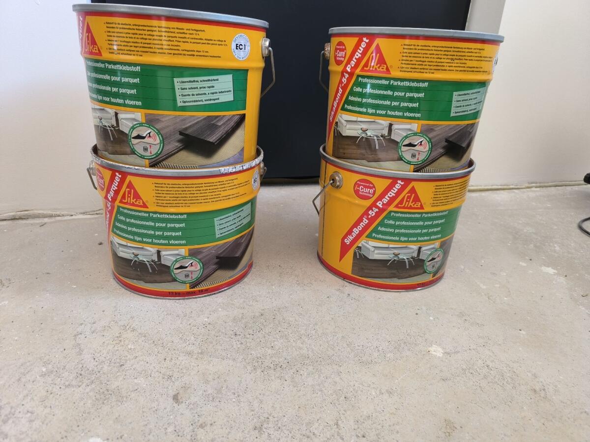 Parkettkleber 2