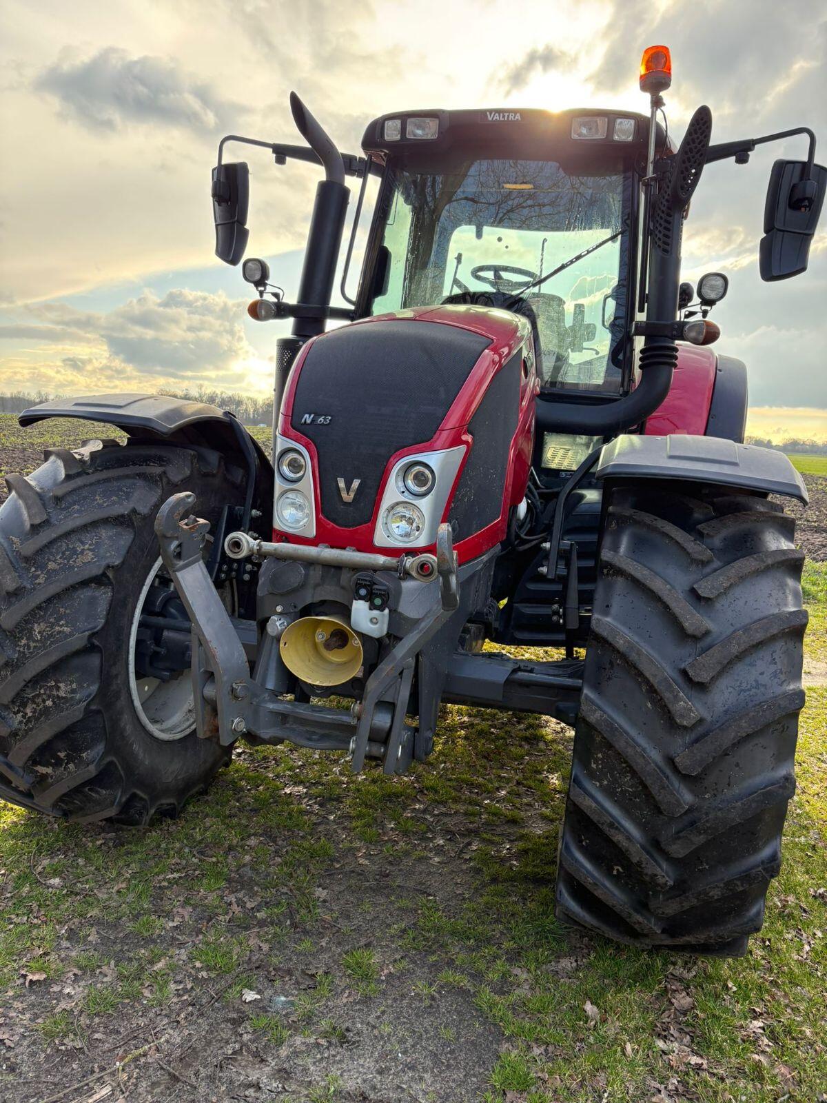 Valtra N163 3