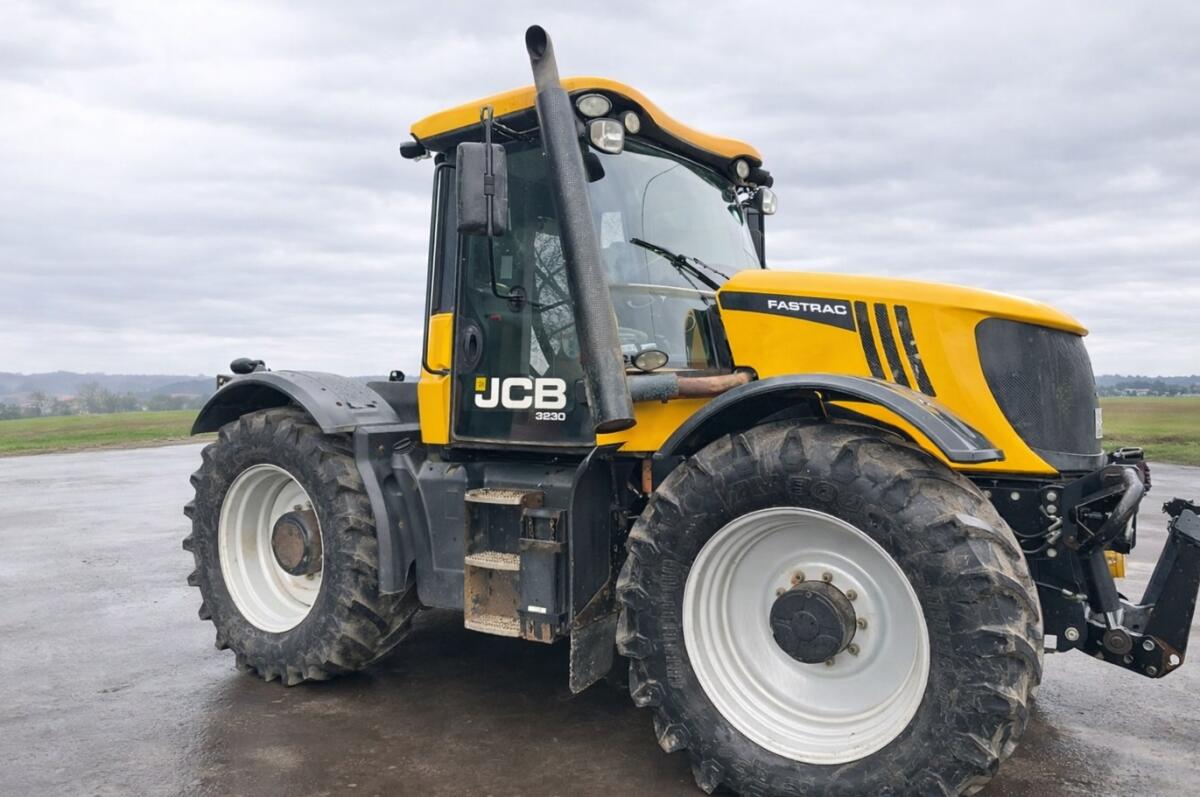 JCB Fastrac 3230 2