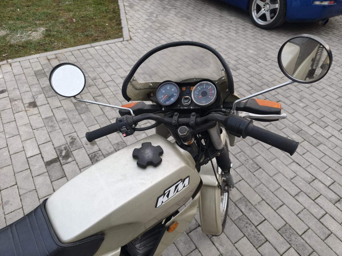 KTM Comet 2