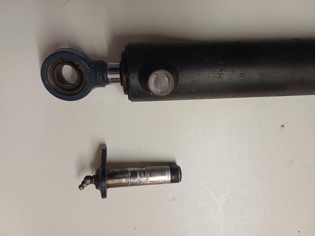 Lenkzylinder Lindner 1650 2