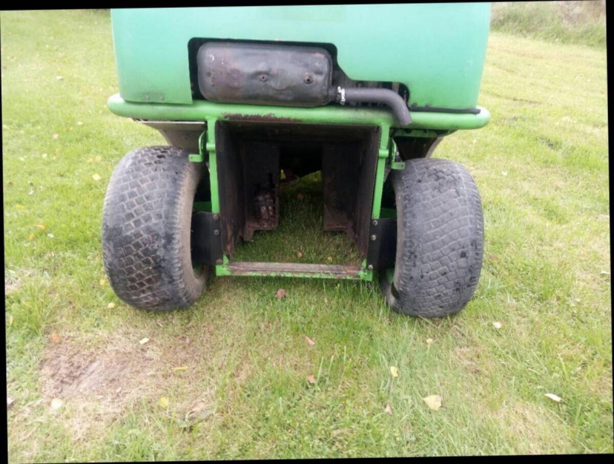Rasentraktor Etesia H124D 3