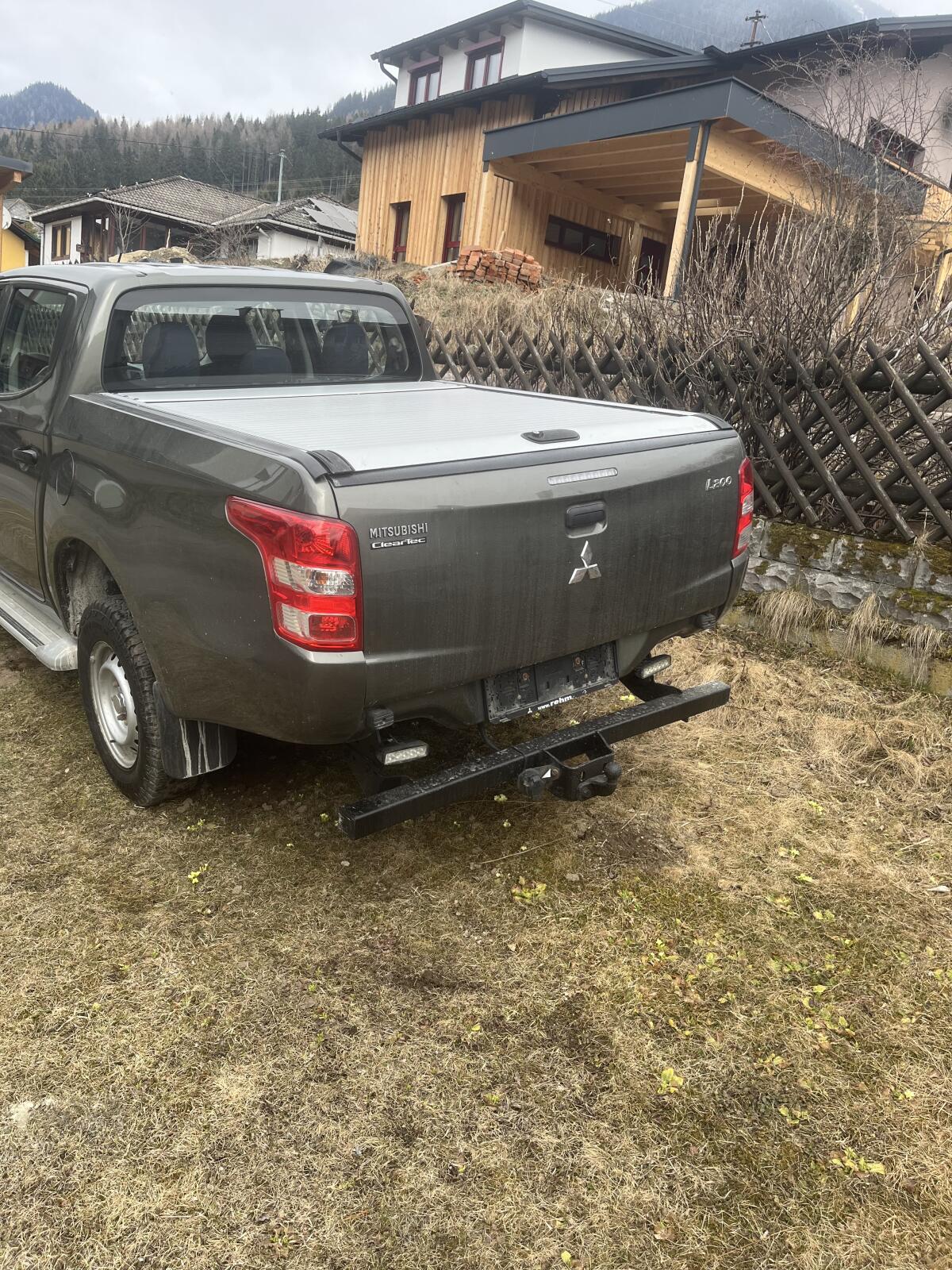 Mitsubishi L200 2