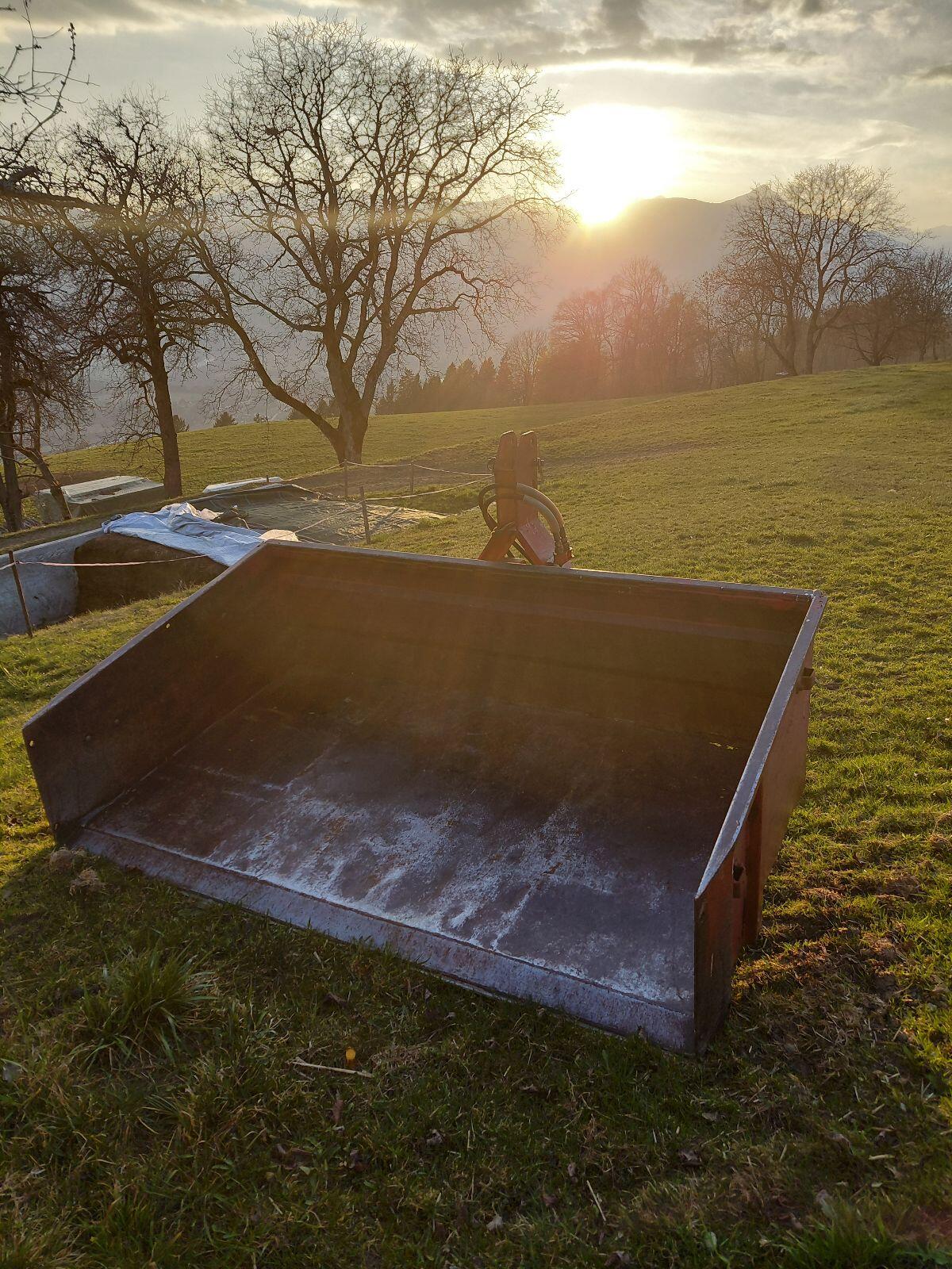 Rosensteiner Kippschaufel 2 m x 1,2 m 2