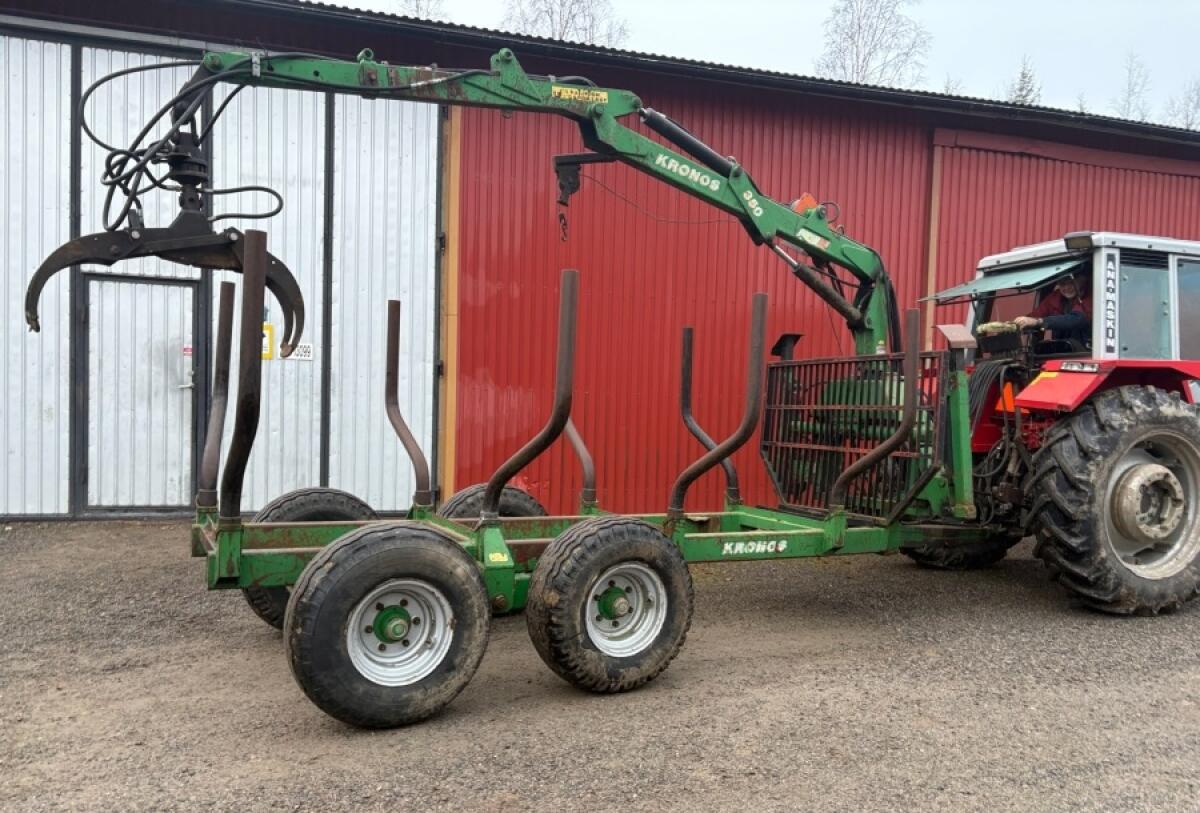 Kronos 350 mit Kran 3