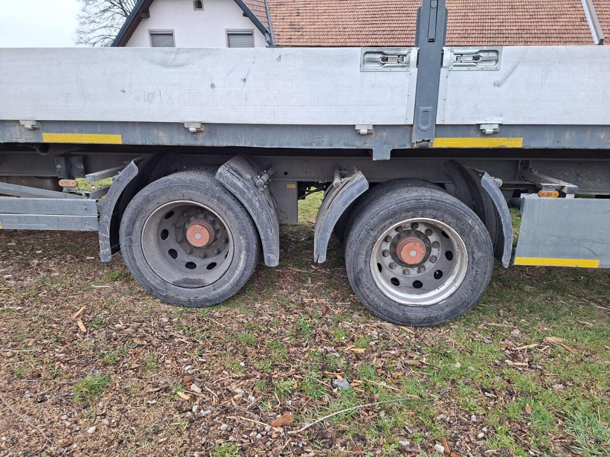 Wechselbrückenanhänger 3