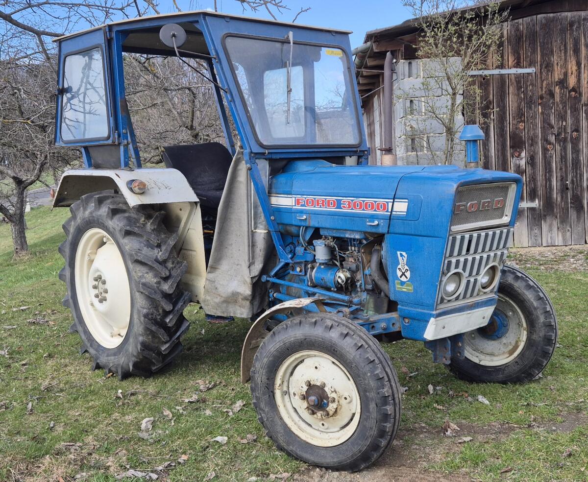 Ford 3000-8 Traktor 2