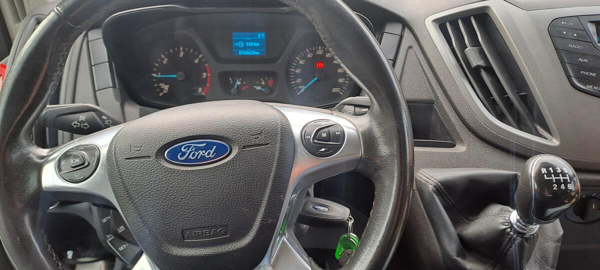 Ford Pritsche mit Kipper 3