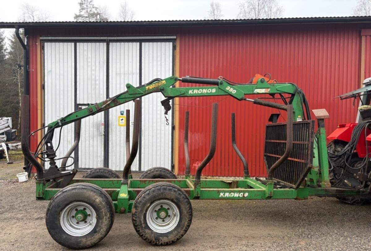 Kronos 350 mit Kran 2