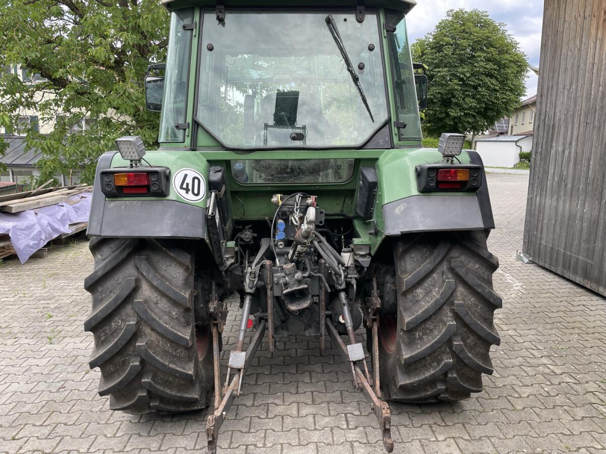 Fendt 309c, Bj. 1999, 8.380 Bstd. 3
