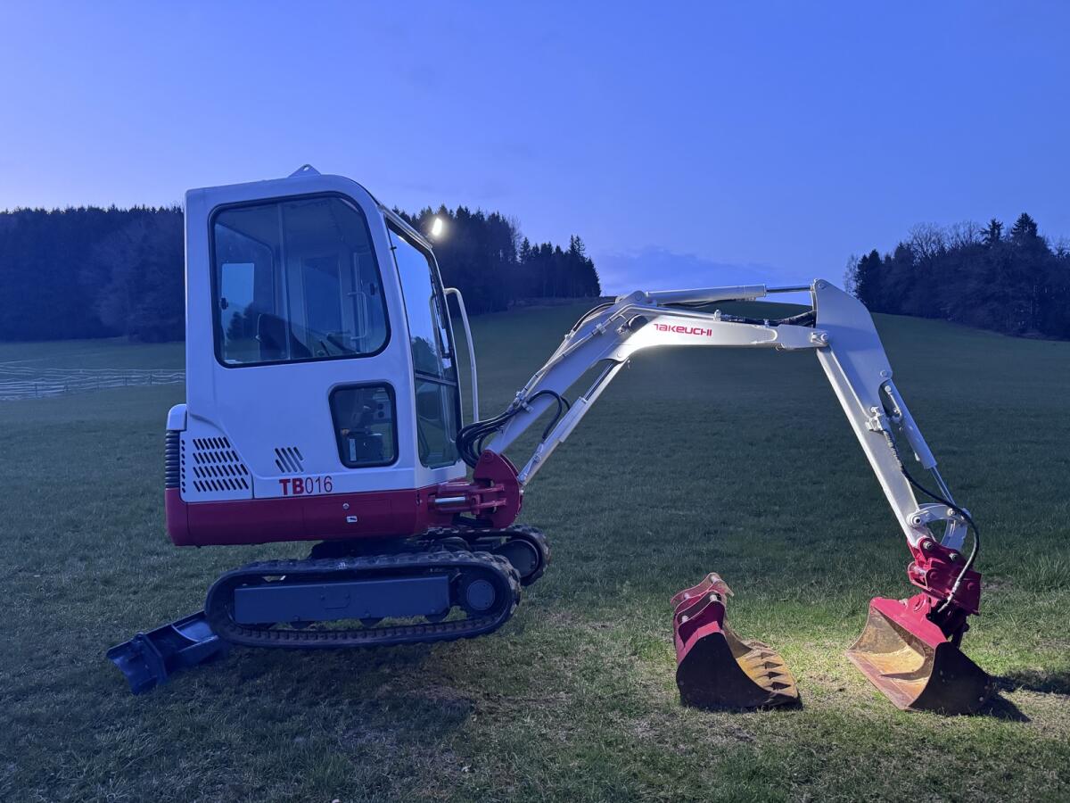 Takeuchi TB016 3