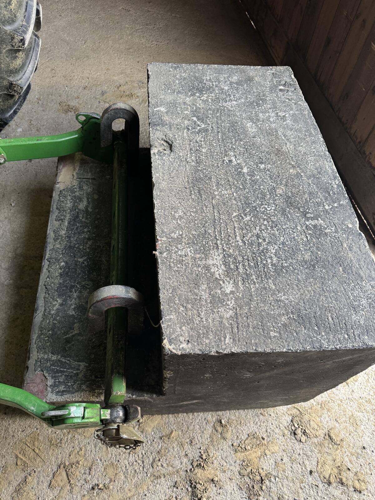 Traktor Frontgewicht 2