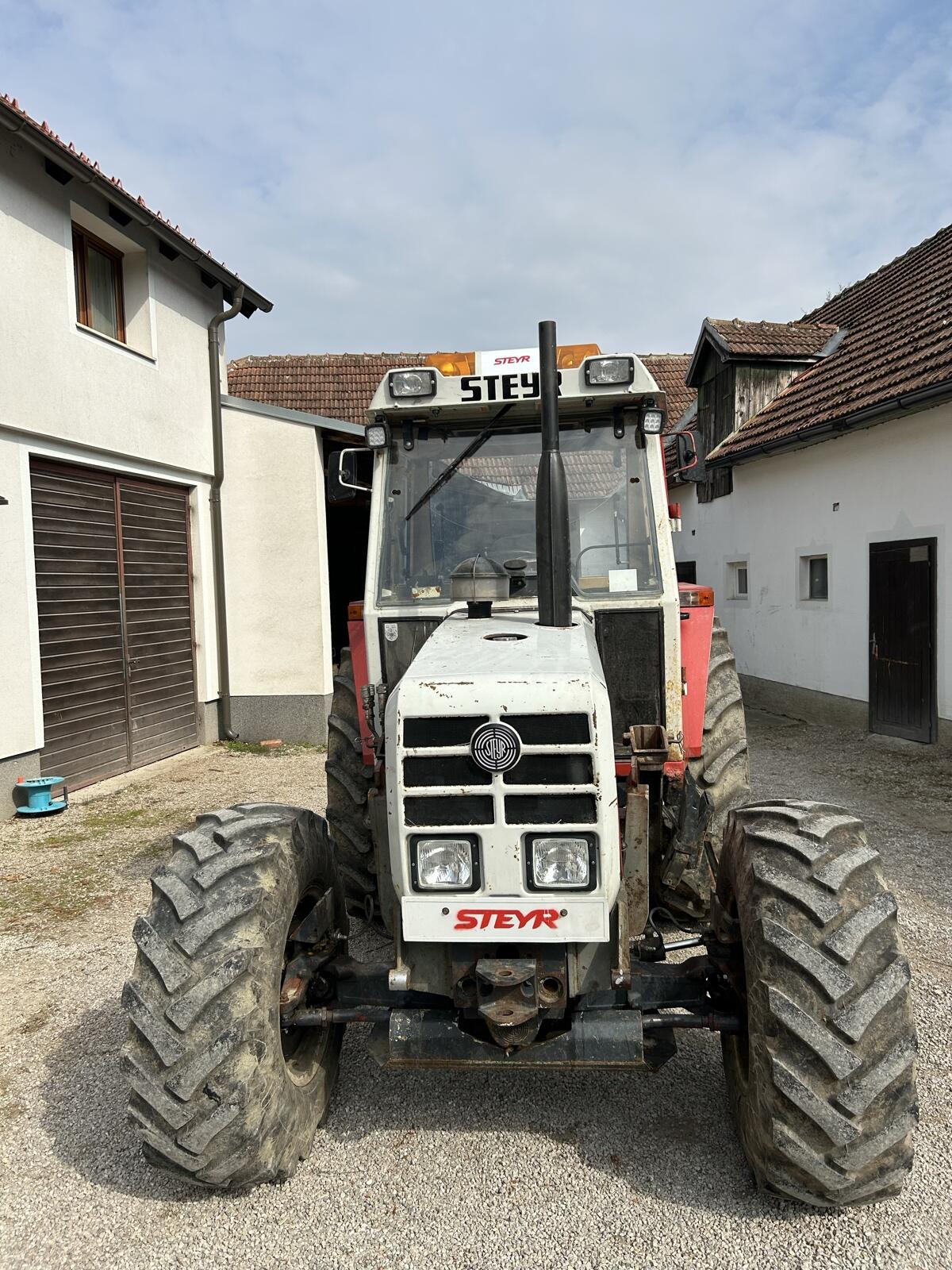 Steyr 8080 mit Hauer Pom 100 2