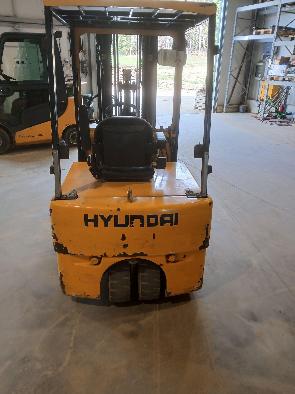 Gabelstapler Hyundai Dreirad 3