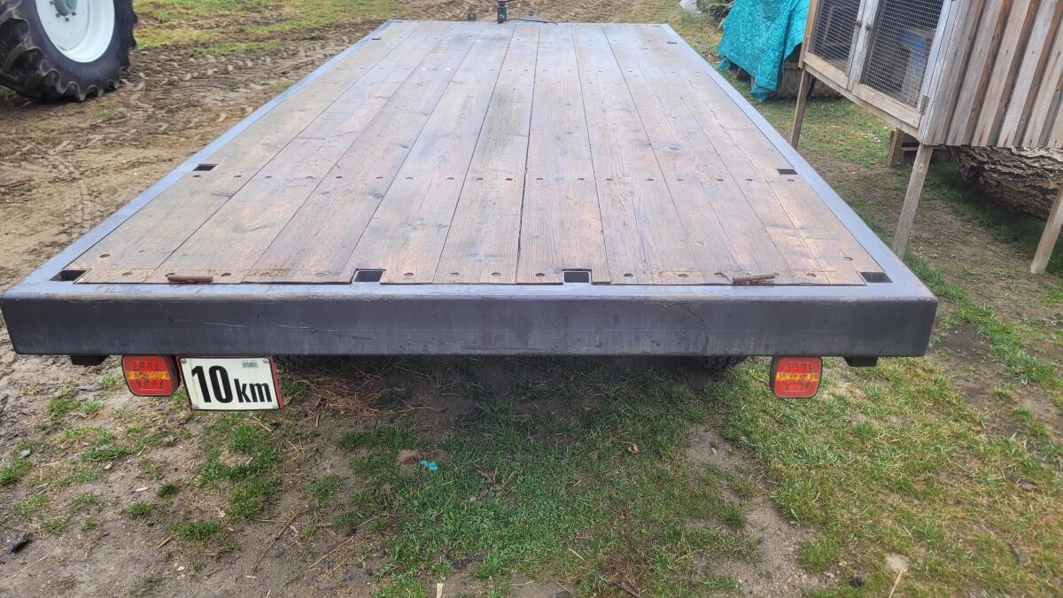 Steyr Plattformanhänger 3