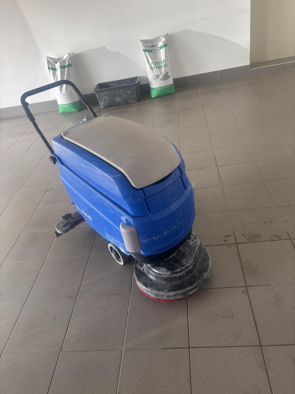 Columbus RA 43 BM 40 Scheuersaugmaschine Mit Batter Produktbild-Vorschau 1