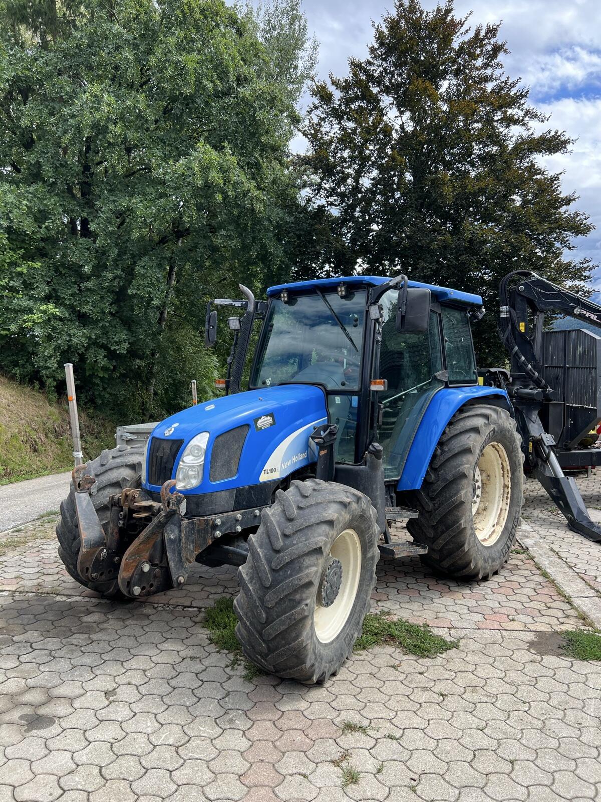 New Holland TL 100 A