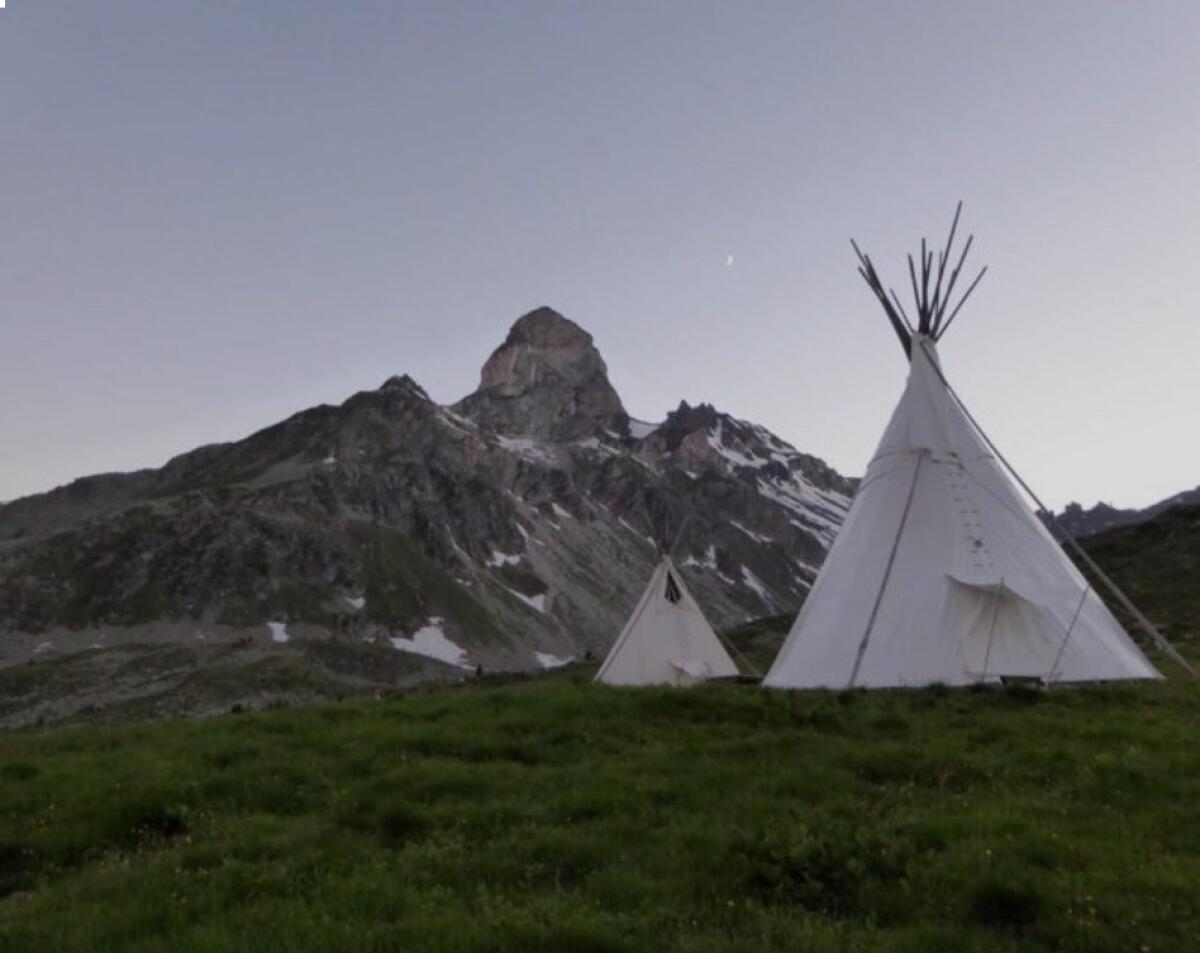 2 Pfadfinder-Zelte (2 bis 6 Pers.), Tipi, Planen 1