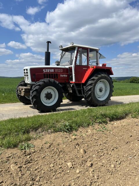 Steyr 8120