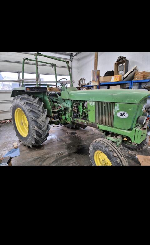 John Deere 3020