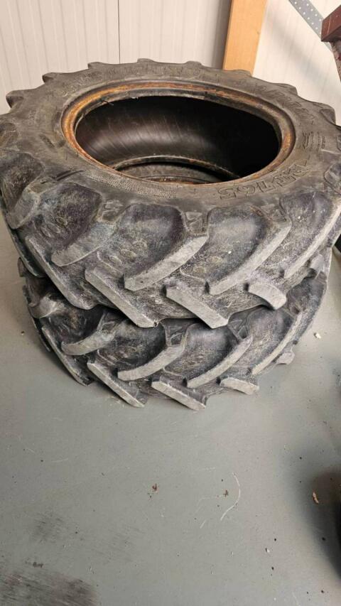 Traktor Vorderreifen 300/70/R20 9.5-20