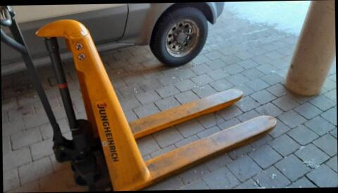 Scherenhubwagen Jungheinrich