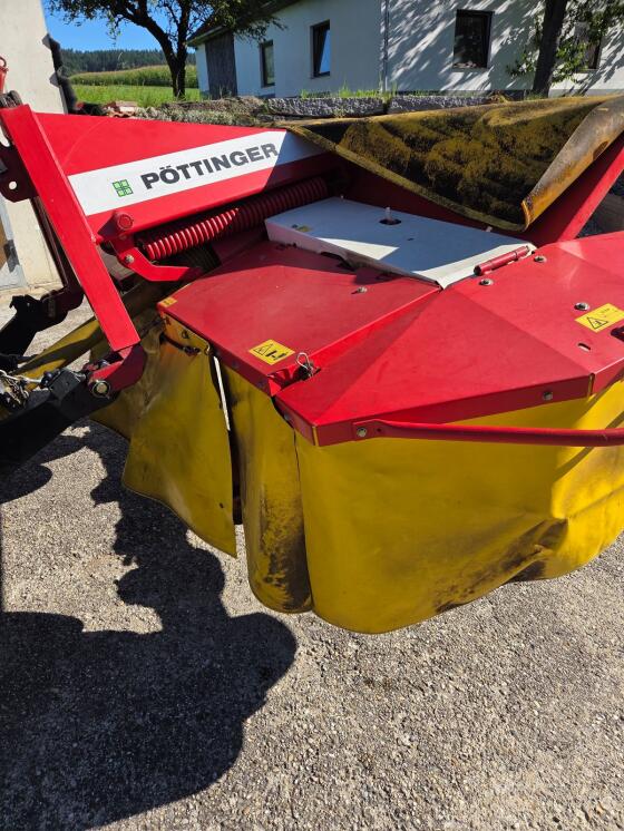 Frontmähwerk Pöttinger Nova Cat 260