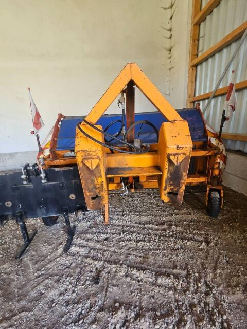 Kahlbacher Schneepflug LS 270