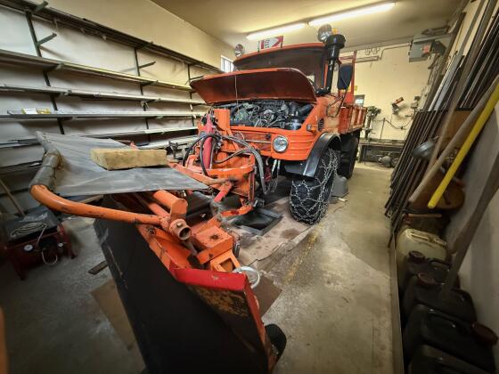 Unimog 406 5,7 l