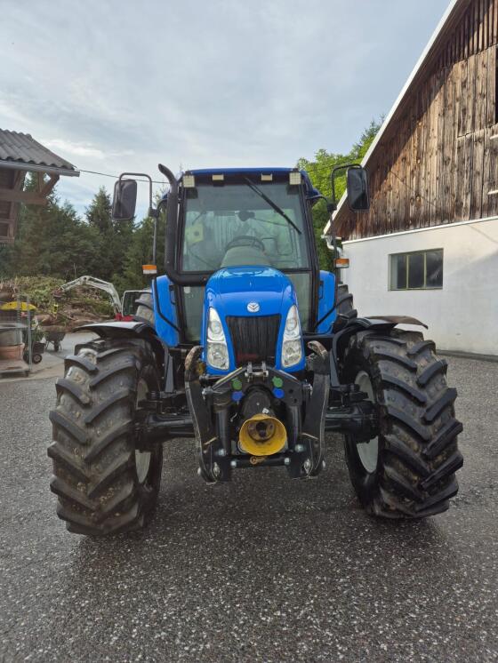 New Holland TL100A