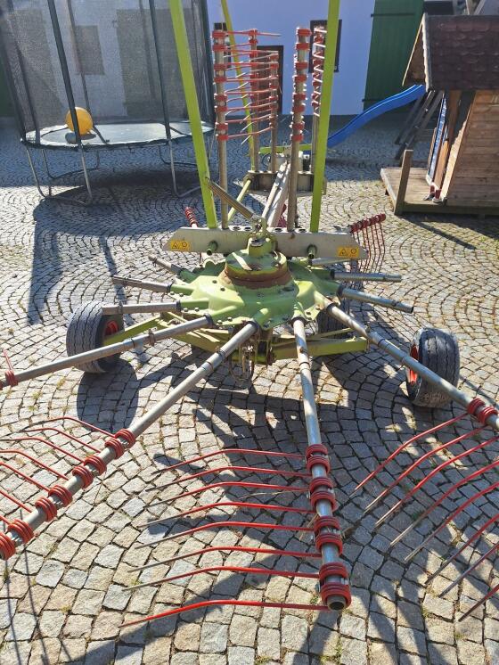 Claas Liner 470T
