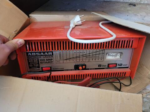 Batterieladegerät ABSAAR Modell 22/100 AMP START