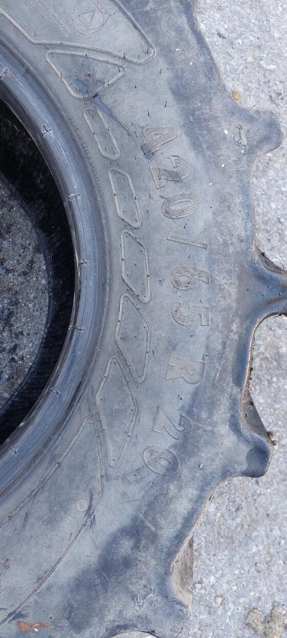 Reifen 420/65 R20