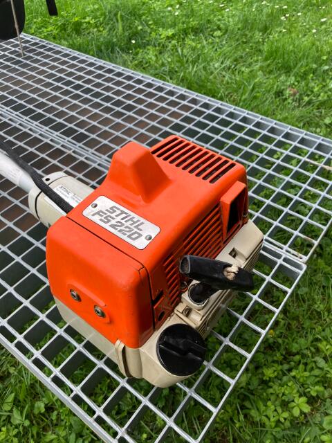 Stihl FS 220