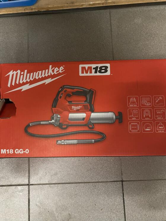 Akkufettpresse Milwaukee