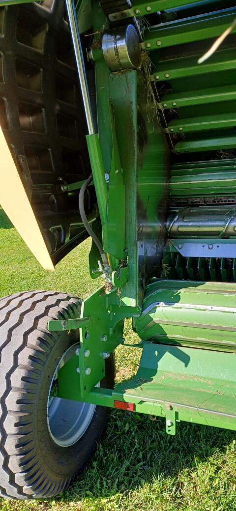 Rundballenpresse Krone Comprima 125xc