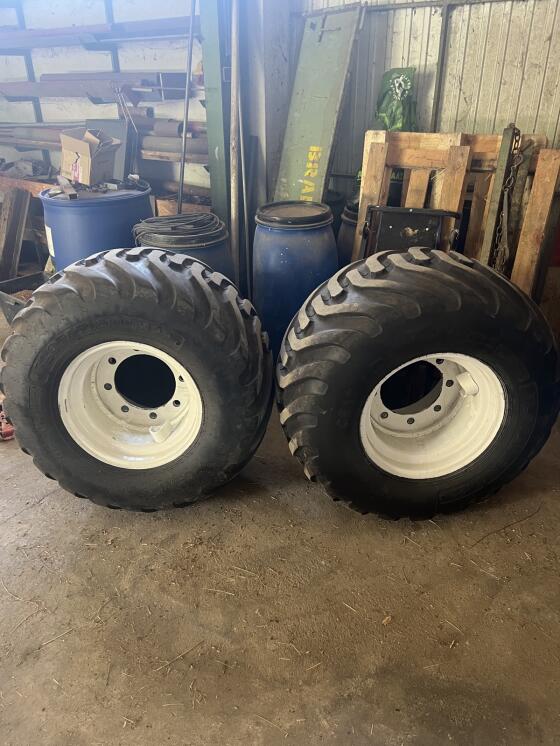 500/50R17 Kompletträder 8 Loch