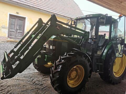 John Deere 6400