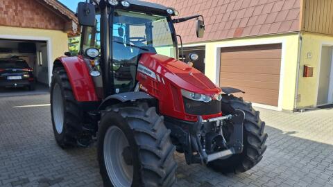 Massey Ferguson 5713SL