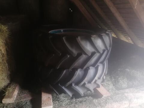 Kompletträder für Massey Ferguson