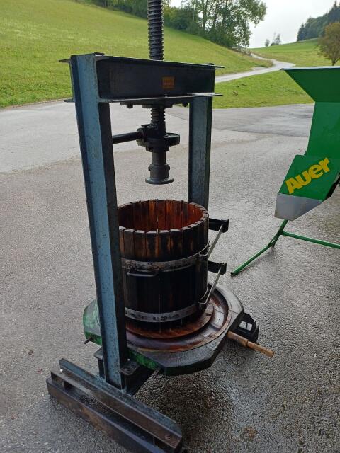Mostpresse mit Auer Obstmühle