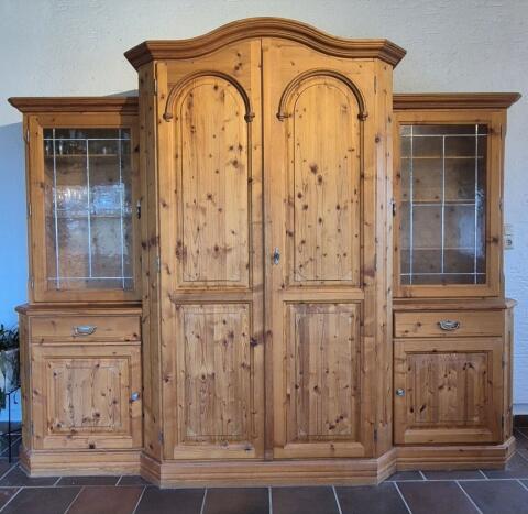 Bauernschrank