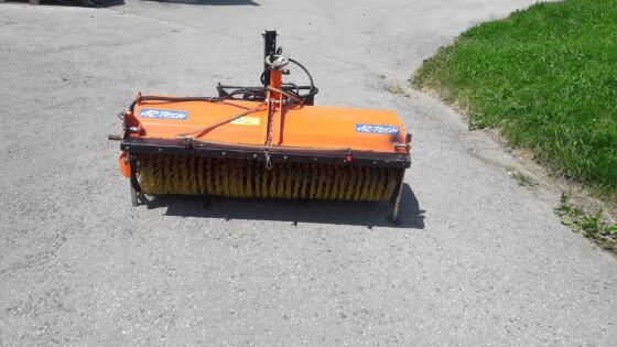Verkaufe Kehrmaschine