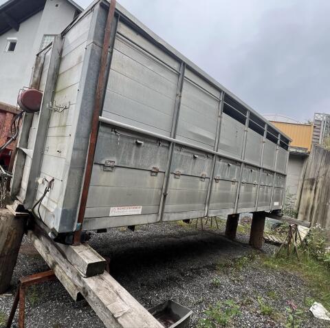 Lkw-Viehaufbau zum Selberzusammenbauen